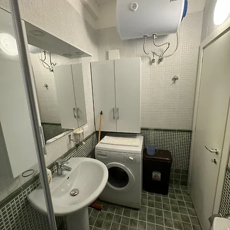 Apartment 2 Bedroom With Sea View *