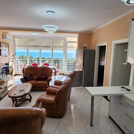 Apartment 2 Bedroom With Sea View *